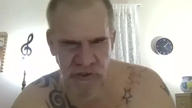 Pertunjukan Kamera Web Caesar_Baxter