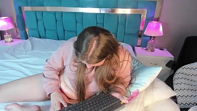 LiiaVelvet 即時 XXX 聊天