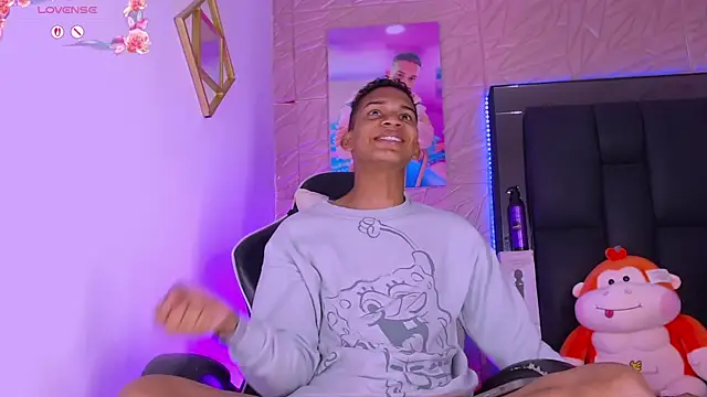 dilan_alfonzo Adlı Modelin Canlı XXX Sohbeti