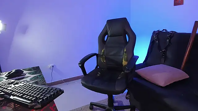 XXX chat uživo modela Noah_Sins