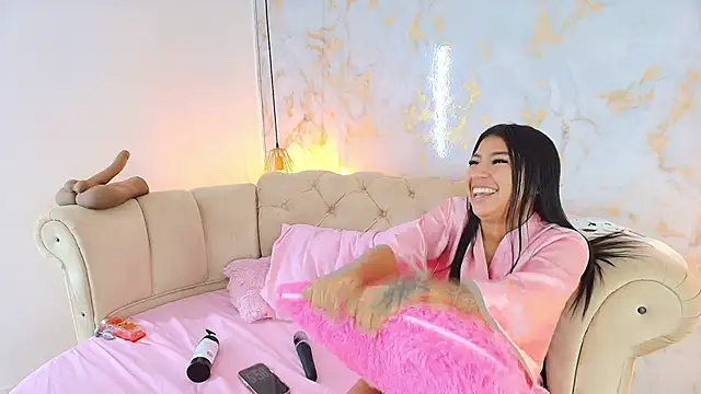 Онлайн чат XXX khloeblake