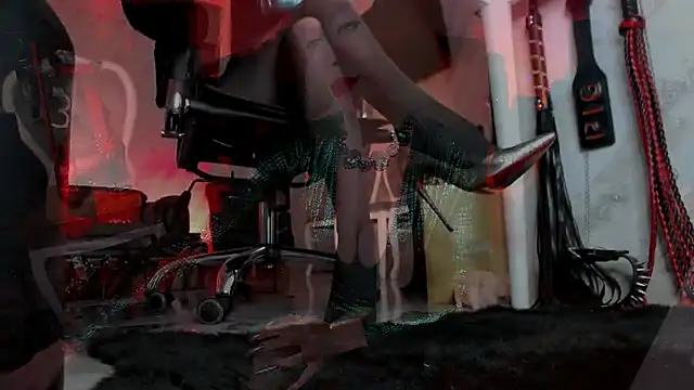 FinDomGod: онлайн-секс-чат