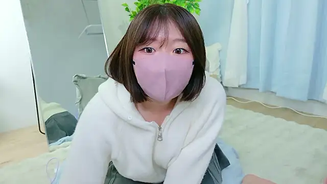 Saki_chanFのライブXXXチャット