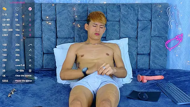 NicolasTorrez 网络视讯表演