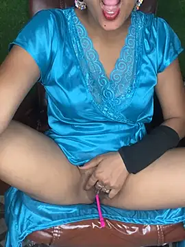 HOTTY-TINA 即時 XXX 聊天