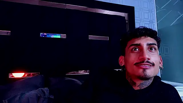 Dark_Eros_ Pertunjukan Webcam