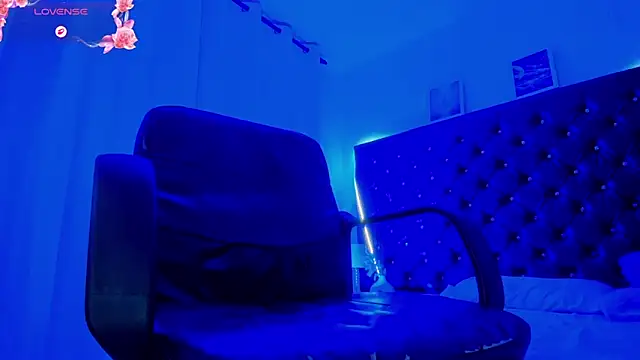 BellaRoge's Webcam Show