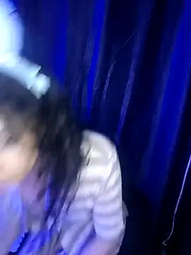 Онлайн чат XXX Madan_manyi