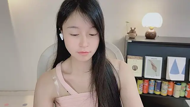 Onechestnut élő XXX-chatje