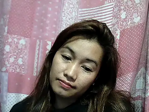 แชท XXX สดของ CreamyPussy30