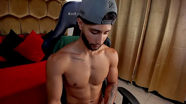 Pertunjukan Kamera Web Emmet_CollinsJS