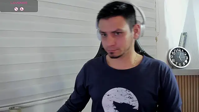 Chat +18 de Rick_Adams ao vivo