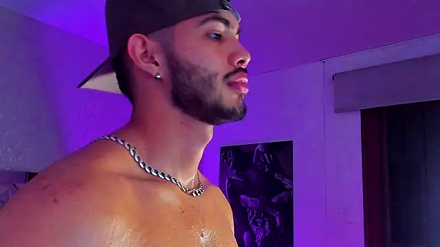 Vincentblack Adlı Modelin Canlı XXX Sohbeti