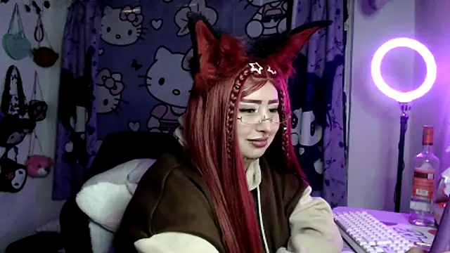 Chat +18 de lussyevans24 ao vivo