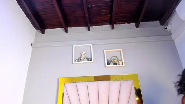 vahiolet_fuentes 即時 XXX 聊天