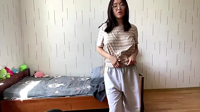 แชท XXX สดของ YourMiIa