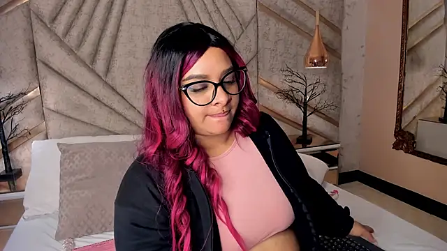 EmeelyMuller Chat XXX in diretta