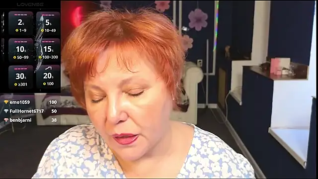 Chat +18 de Kira_Kingsley ao vivo