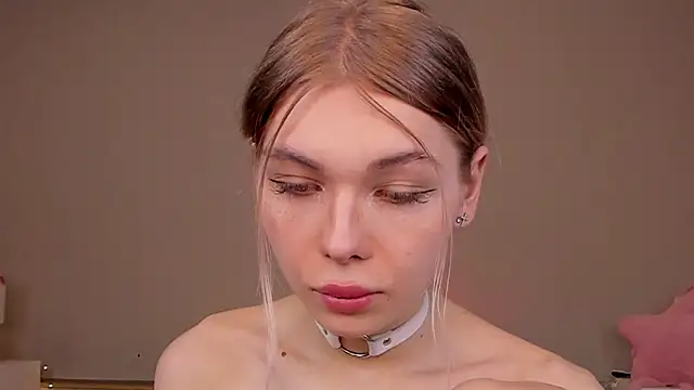 Blondy_Fina's Live XXX Chat