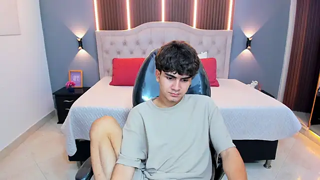 Chat XXX Live Tommy18__