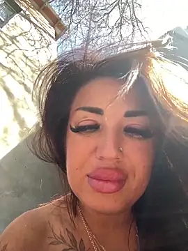 RuslanaXX 即時 XXX 聊天