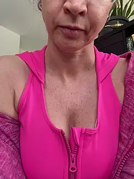 AnnikaRose live XXX chat