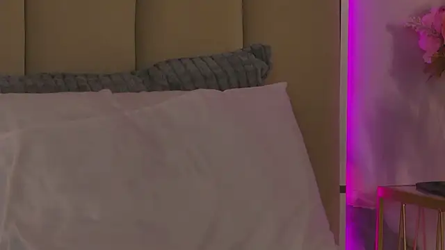 AgathaLevineのウェブカメラショー