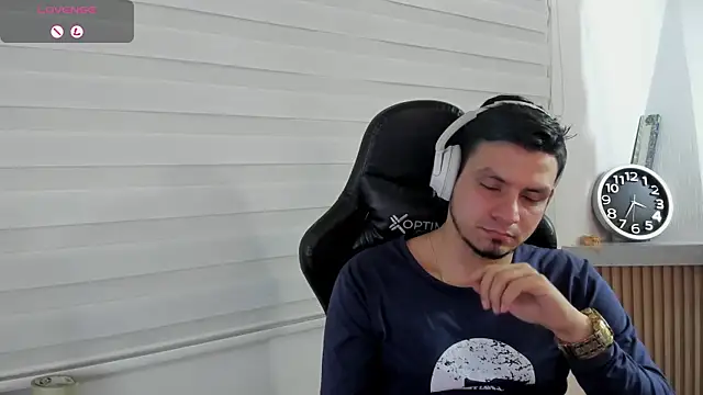 Pokazy przed kamerką – Rick_Adams