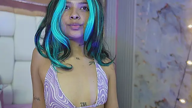 kinkylittlegirll 即時 XXX 聊天