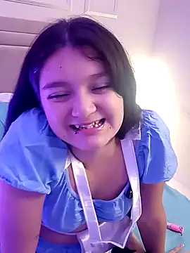 Nahomyrain's Live XXX Chat