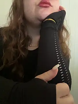 دردشة SummerHoney الجنسية المباشرة