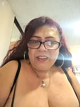 Kamila70 Live XXX-Chat