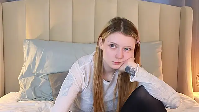 AlyssFrost Chat XXX in diretta