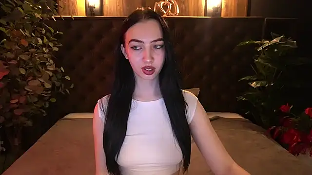 WildKittenX_のライブXXXチャット