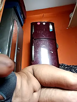 sexyladdupilla: διαδικτυακό σόου στην κάμερα