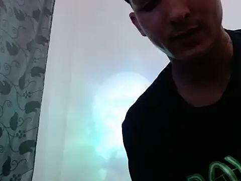 SexyboyHot2000 Webcam Show