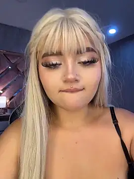 Show de lya_nekko_ na webcam