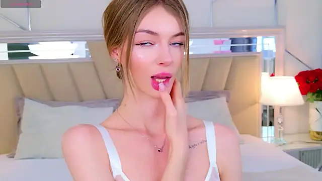 MeganMourのライブXXXチャット