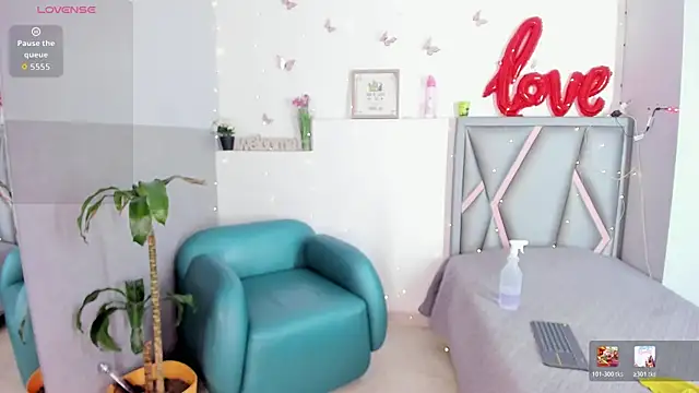 Chat +18 de aurora_tziu ao vivo