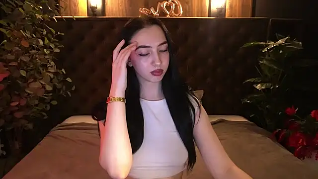 Chat +18 de WildKittenX_ ao vivo