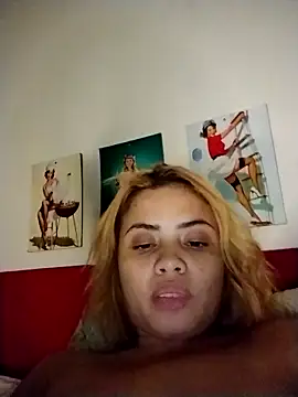 Show de ByNara na webcam