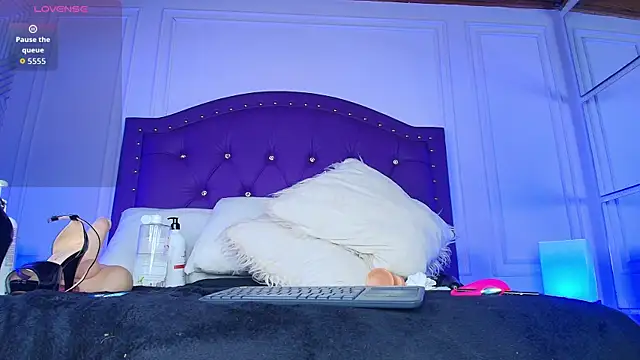 sarah_banks1 Chat XXX live