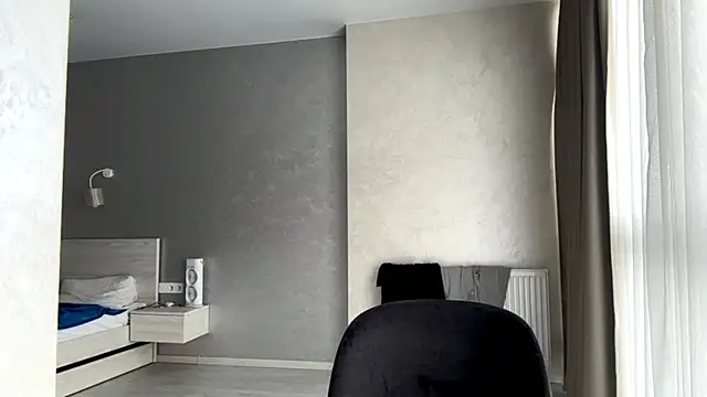 Show modela SoloFury na web-kameri