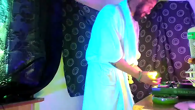 Guyst049 Webcam-Show