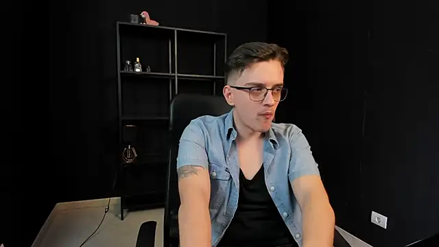 FelixStarkk Chat XXX live