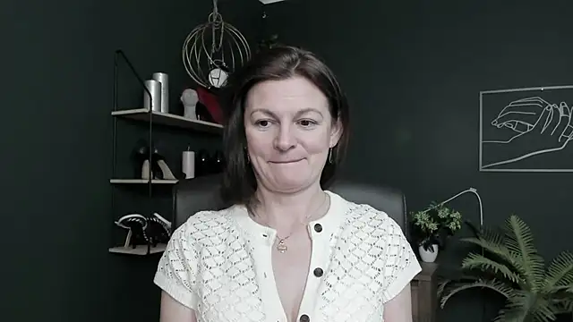 VivianWILD 即時 XXX 聊天