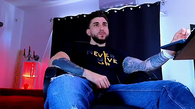 MightyAaron66 Chat XXX live