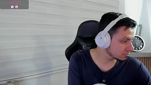 Chat +18 de Rick_Adams ao vivo