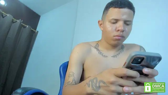 Steven_SkinnyBoy Live XXX-Chat