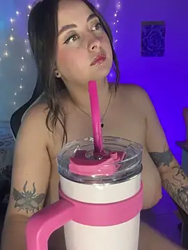 Chat XXX en directo de SarahCastro1_